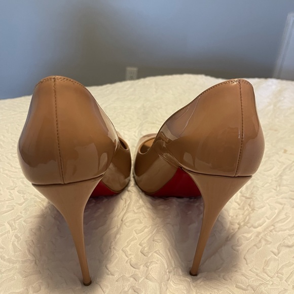 ! ChristianLouboutin size 41. - Picture 2 of 9